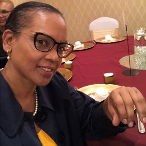 Meet your Posher, Marcis